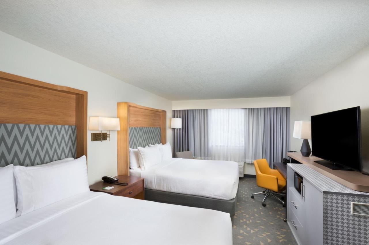 Holiday Inn Asheville East-Blue Ridge Pkwy By Ihg Экстерьер фото