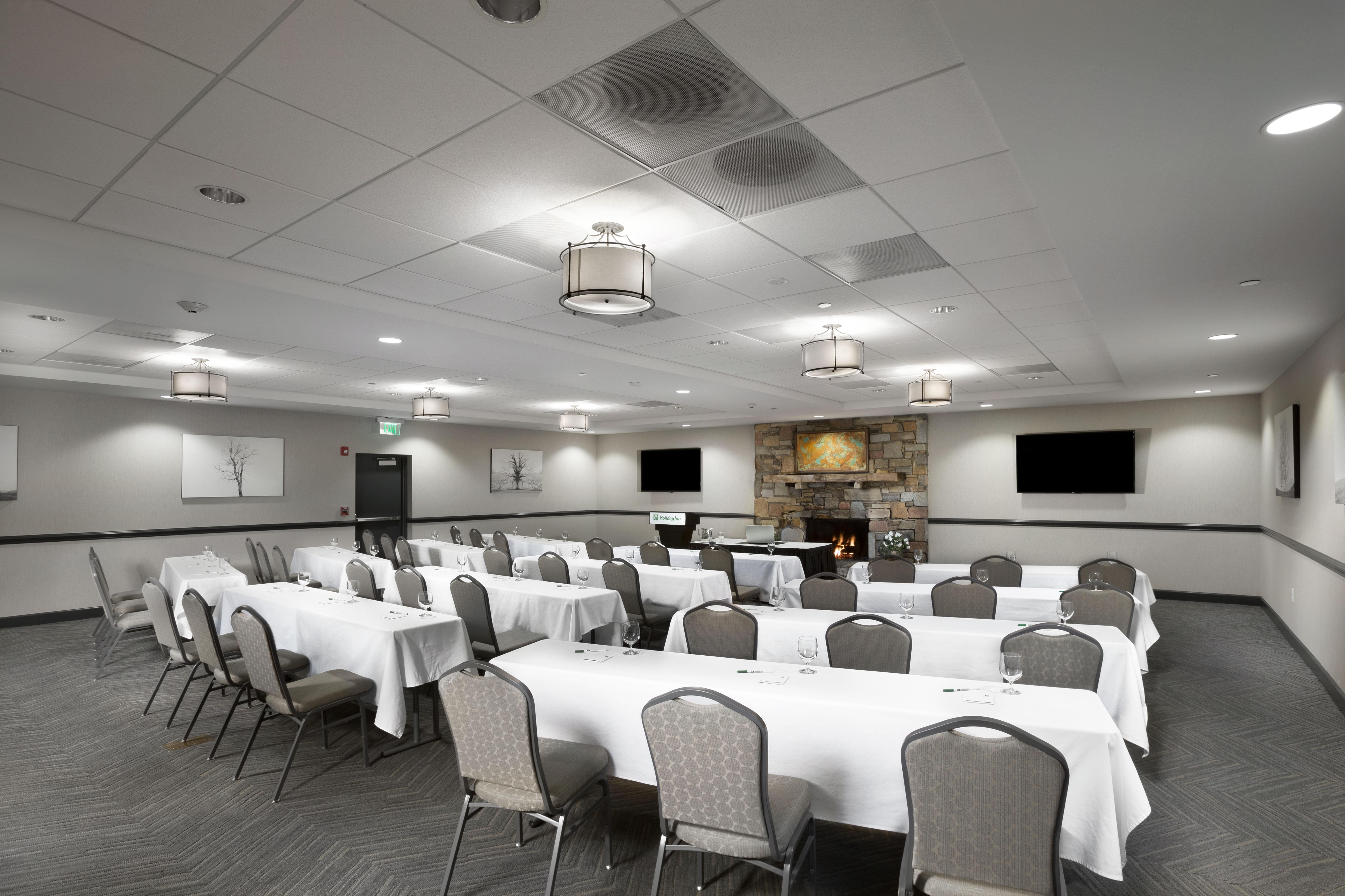 Holiday Inn Asheville East-Blue Ridge Pkwy By Ihg Экстерьер фото