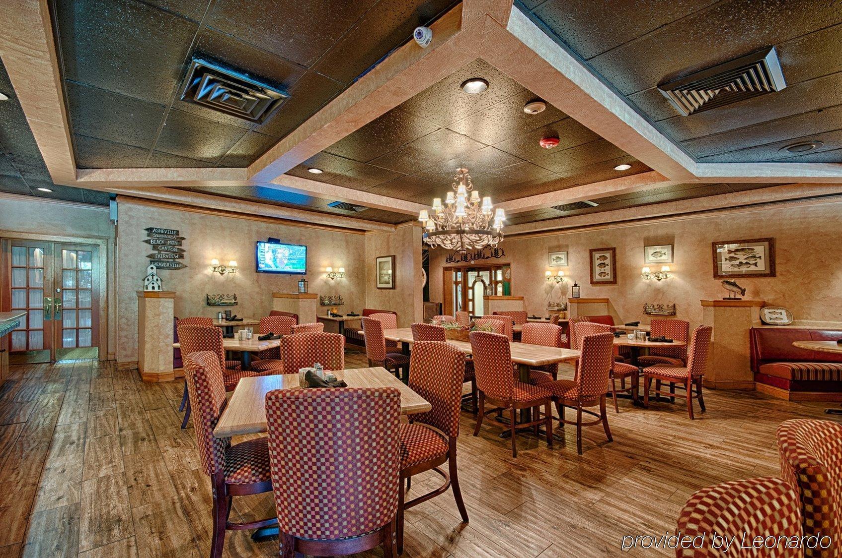 Holiday Inn Asheville East-Blue Ridge Pkwy By Ihg Экстерьер фото