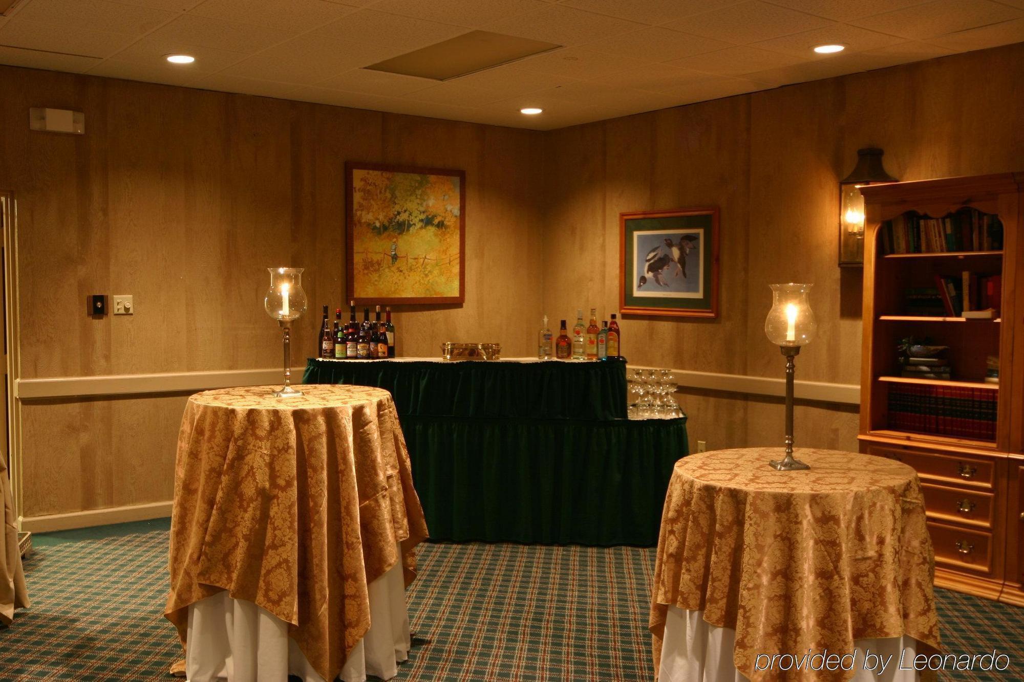 Holiday Inn Asheville East-Blue Ridge Pkwy By Ihg Ресторан фото