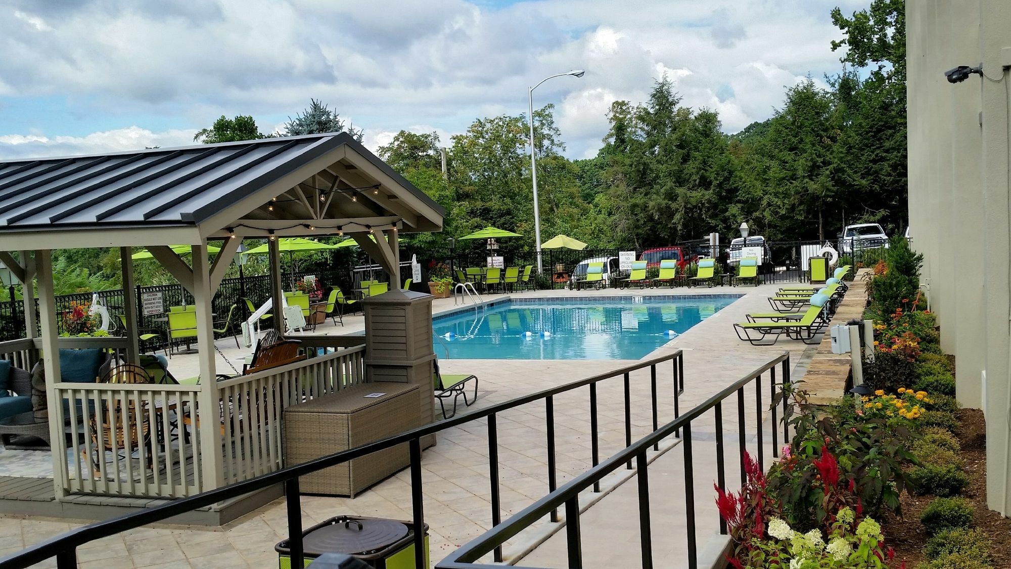 Holiday Inn Asheville East-Blue Ridge Pkwy By Ihg Экстерьер фото